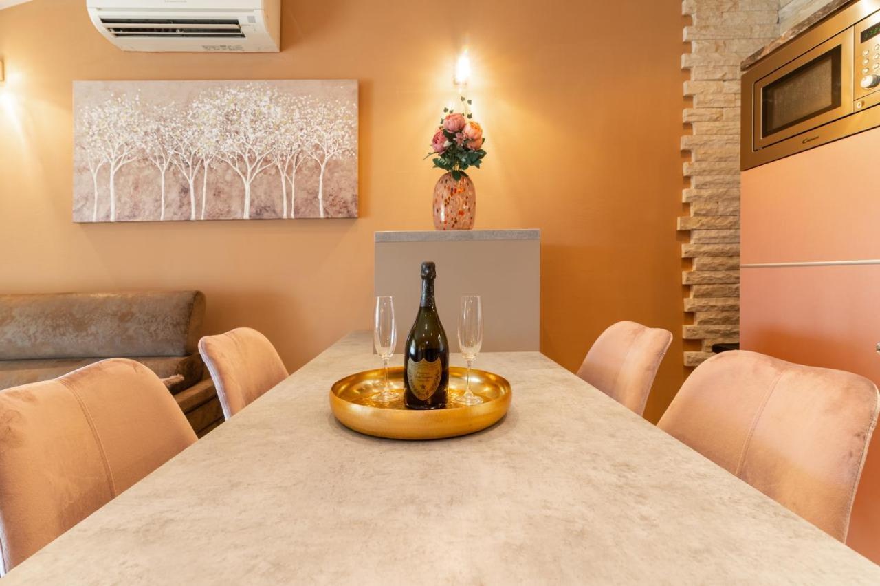Deluxe Suite Bambi With Panoramic View Zadar Exterior foto